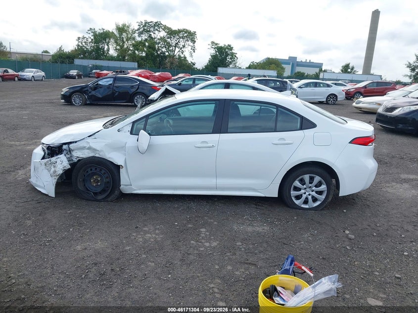 TOYOTA COROLLA - zdjęcie 14