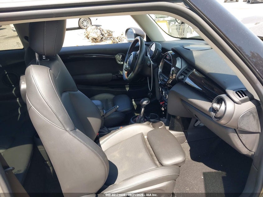 2019 MINI HARDTOP auction photo 5