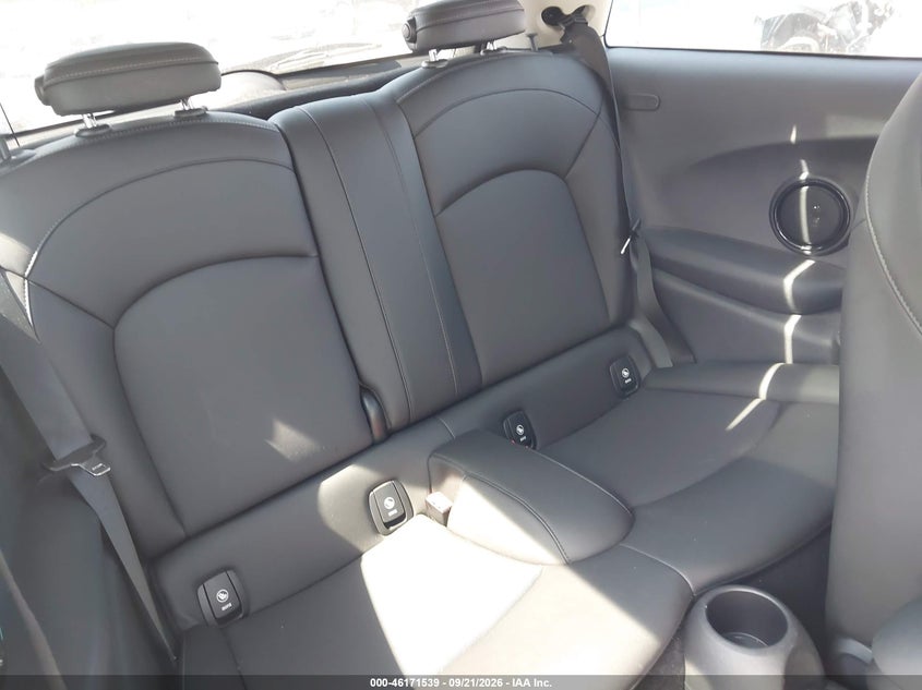 2019 MINI HARDTOP auction photo 8