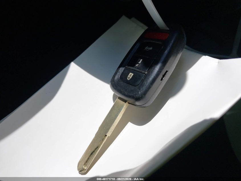 2013 HONDA ACCORD LX-S · Фото 11