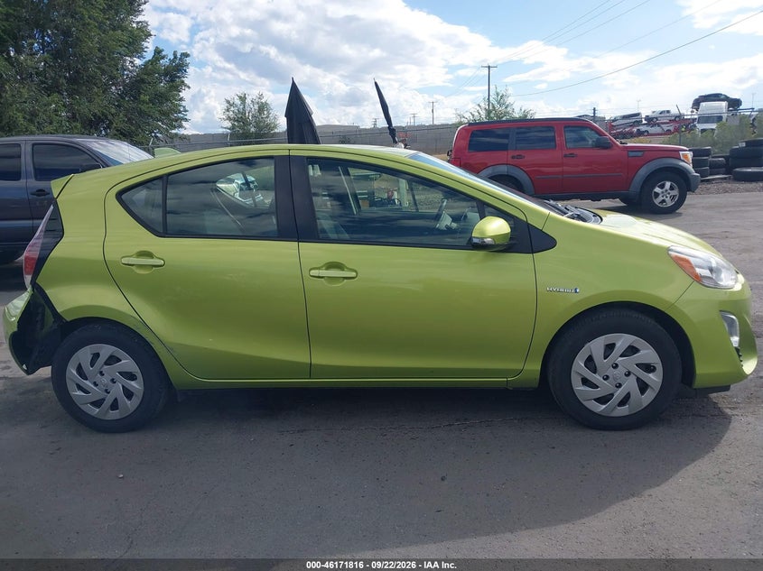 TOYOTA PRIUS C - zdjęcie 13
