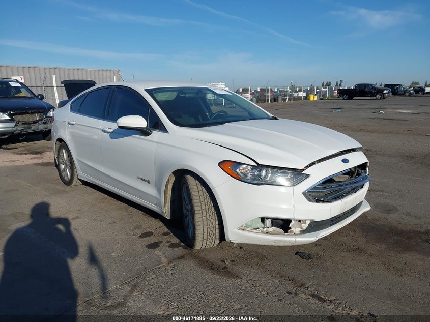 Vin: 3fa6p0lu7hr385403, lot: 46671727, ford fusion hybrid se 2017 img_1
