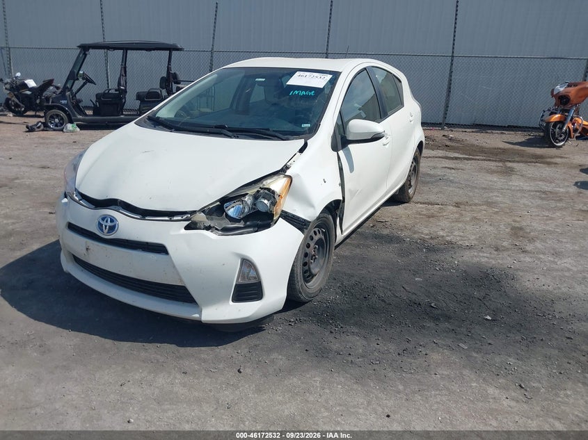 Vin: jtdkdtb3xd1056081, lot: 46672375, toyota prius c one 20132