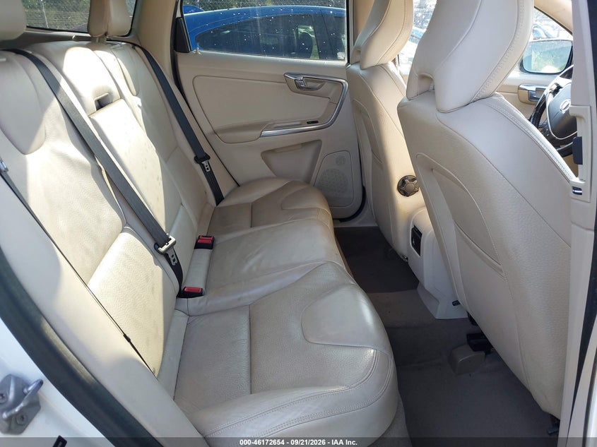 VOLVO XC60 2014 VIN YV4902DZXE2512109