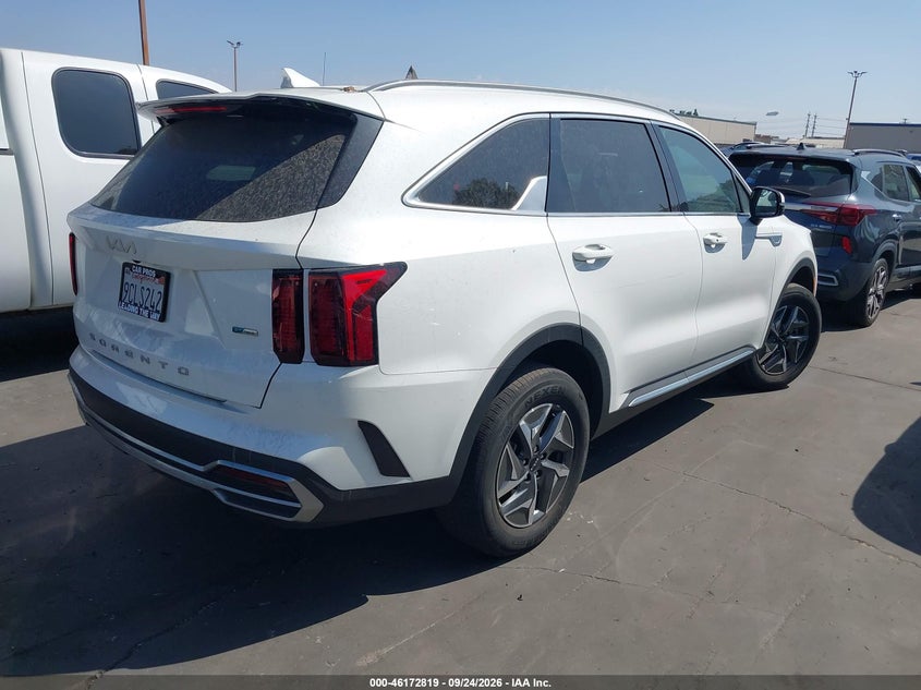 Vin: kndrg4lg1n5124663, lot: 46672662, kia sorento hybrid s 20224