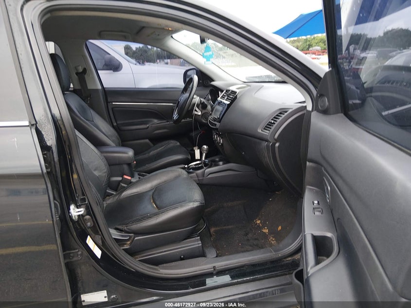 2017 MITSUBISHI OUTLANDER SPORT 2.4 SEL · Фото 5