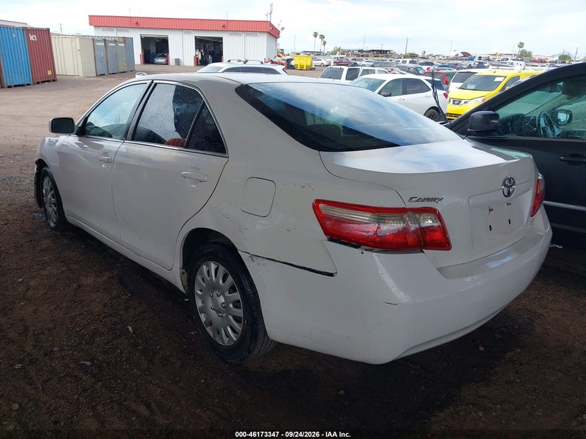 Фото 3 - TOYOTA CAMRY