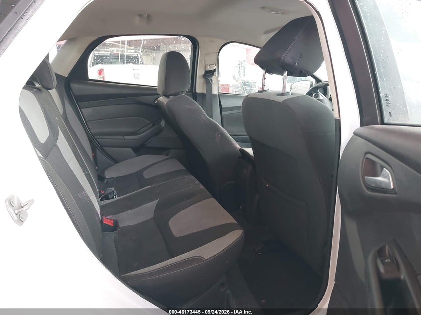 FORD FOCUS 2012 VIN 1FAHP3F2XCL386430