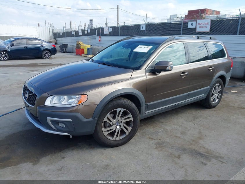 VOLVO XC70 2015 VIN YV4940NB4F1202409