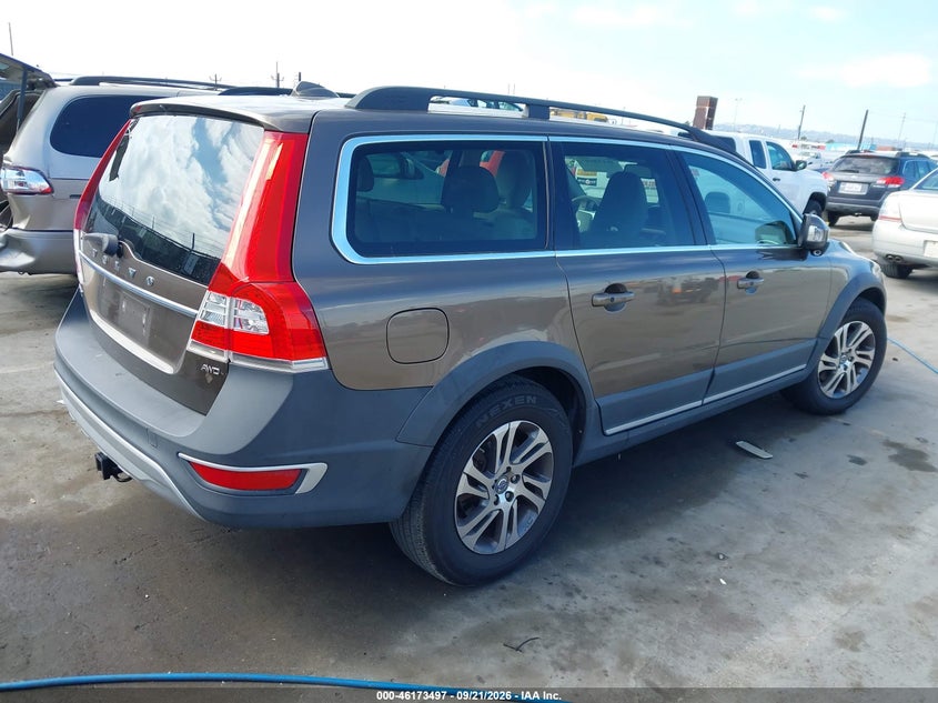 VOLVO XC70 2015 VIN YV4940NB4F1202409