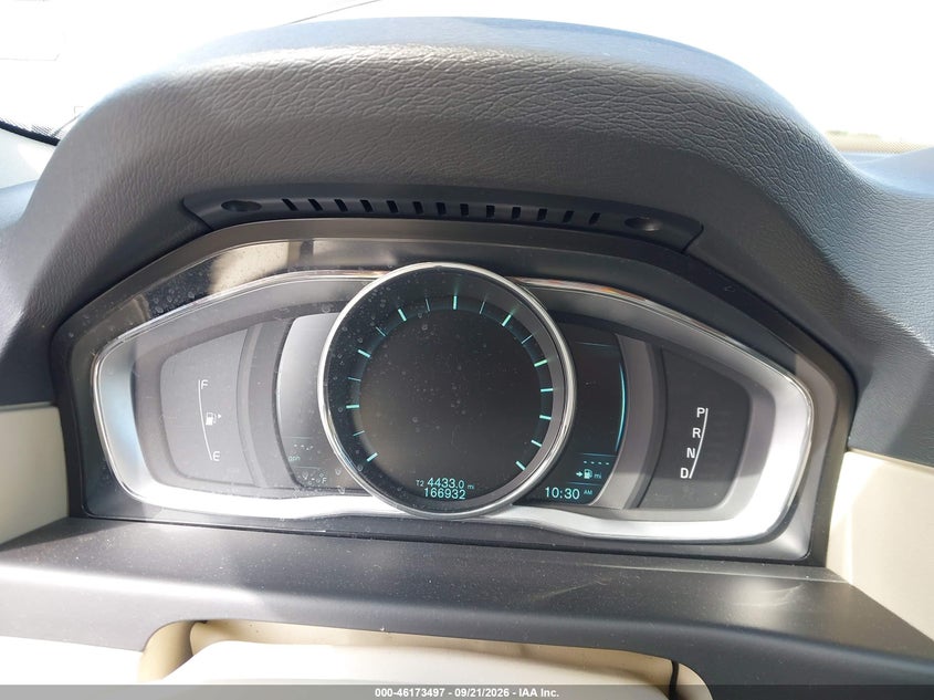 VOLVO XC70 2015 VIN YV4940NB4F1202409