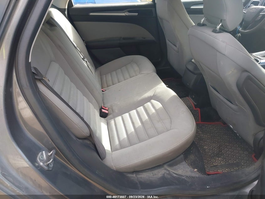 2014 FORD FUSION S · Photo 8