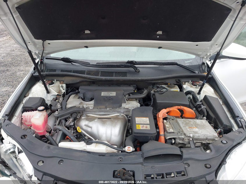 TOYOTA CAMRY HYBRID - zdjęcie 10