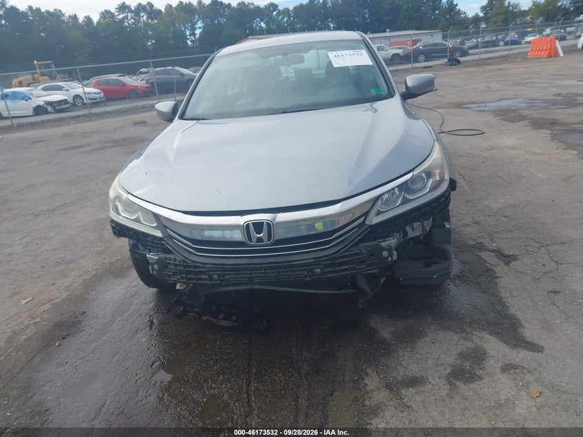2017 HONDA ACCORD LX · Фото 12