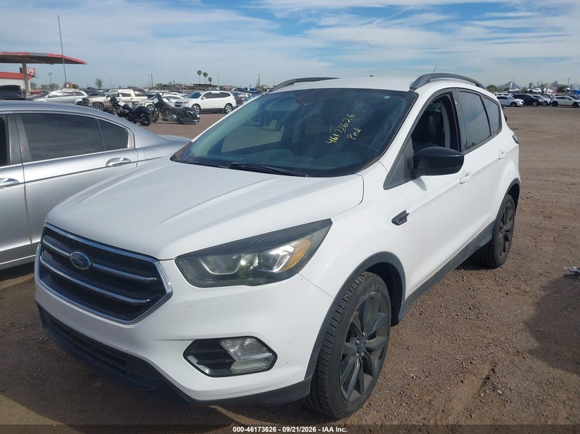 Vin: 1fmcu0gd7hue92732, lot: 46673486, ford escape se 20172