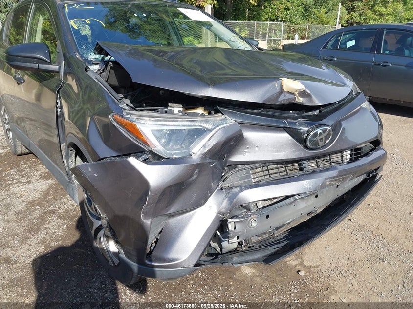 TOYOTA RAV4 - zdjęcie 6