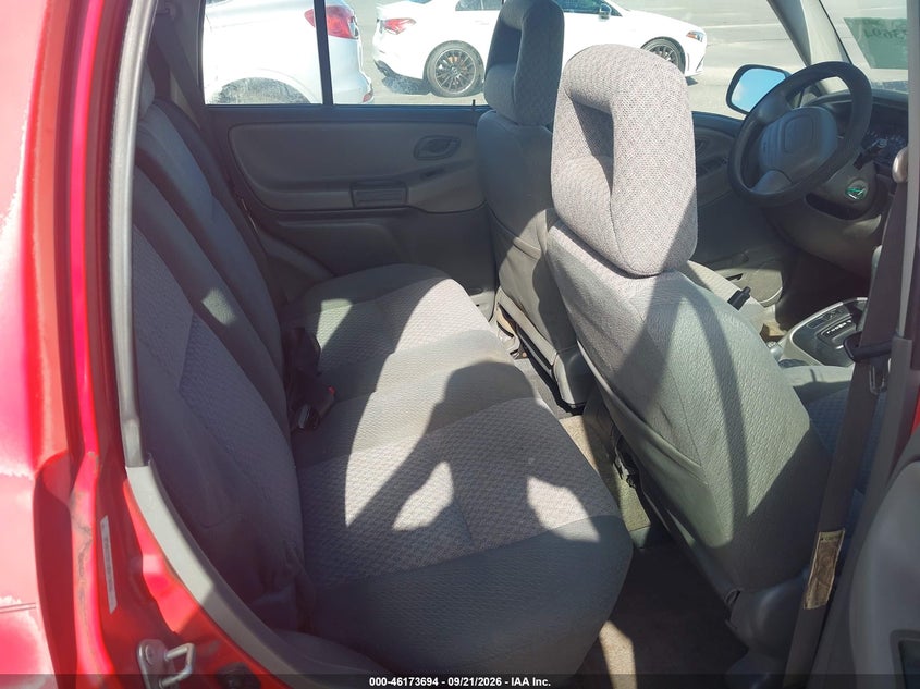 CHEVROLET TRACKER 2003 VIN 2CNBJ13C436910680
