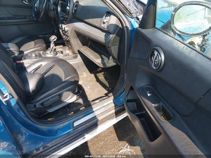 MINI COUNTRYMAN 2018 VIN WMZYS7C35J3E07276