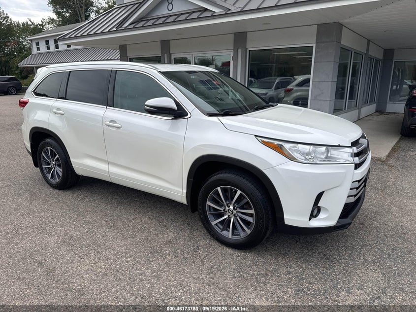 Vin: 5tdjzrfh9hs362817, lot: 46673643, toyota highlander xle 2017 img_1