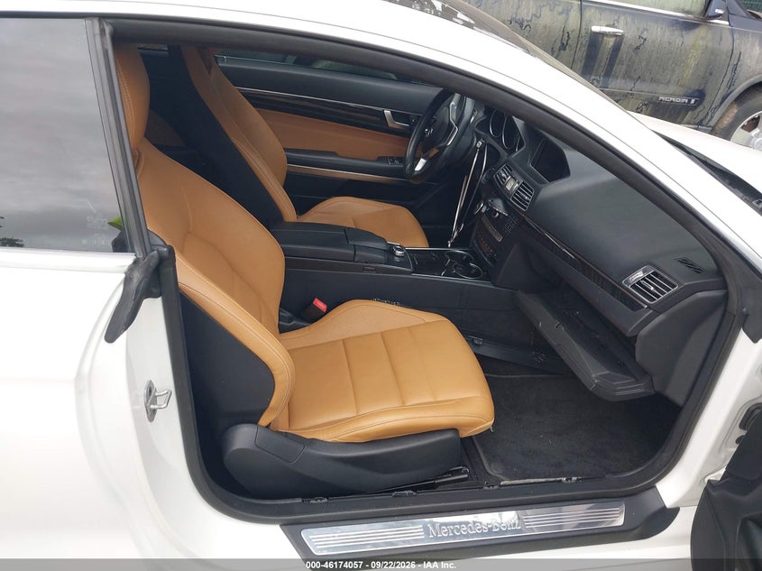 2017 MERCEDES-BENZ E 400 · Photo 5