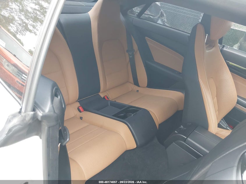 2017 MERCEDES-BENZ E 400 · Photo 8