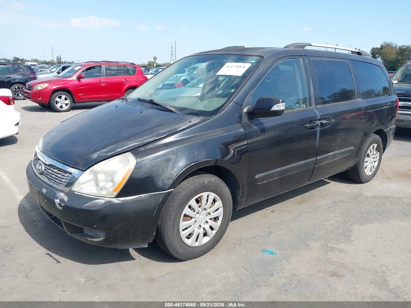 2011 KIA SEDONA auction photo 2