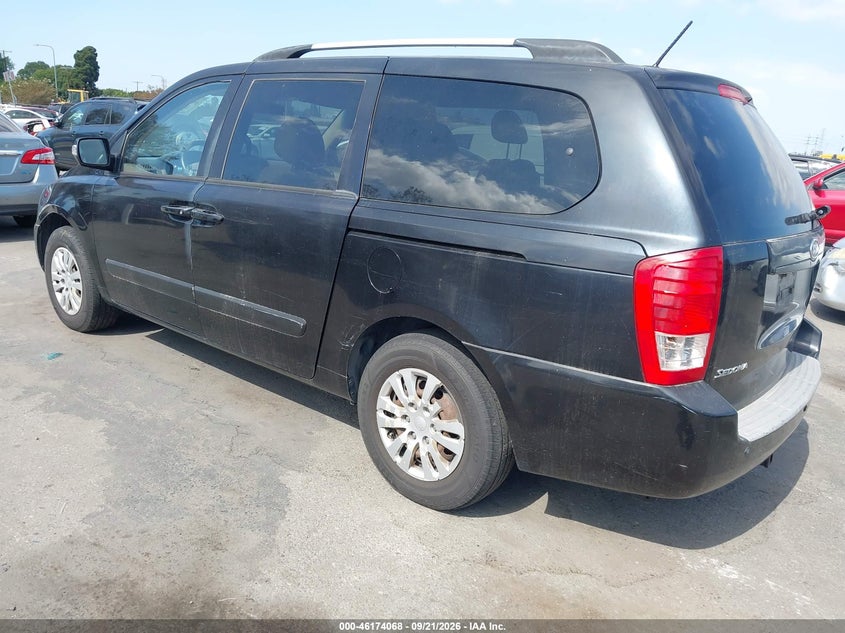 2011 KIA SEDONA auction photo 3