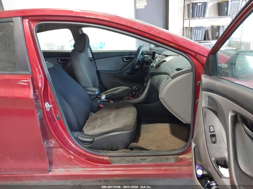 2015 HYUNDAI ELANTRA SE · Фото 5