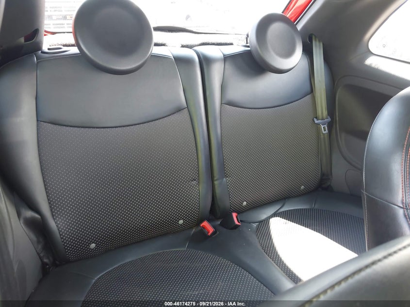 2015 FIAT 500E BATTERY ELECTRIC · Фото 8