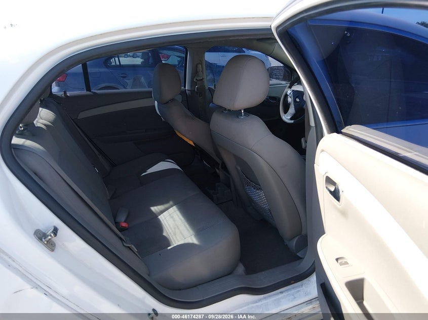 2012 CHEVROLET MALIBU LS · Фото 8