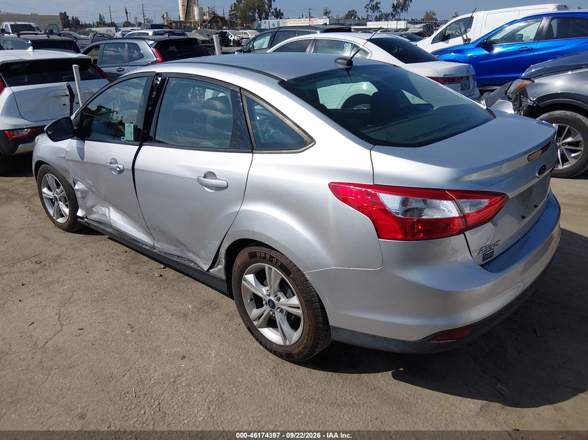 Vin: 1fadp3f2xel261977, lot: 46674257, ford focus se 20143