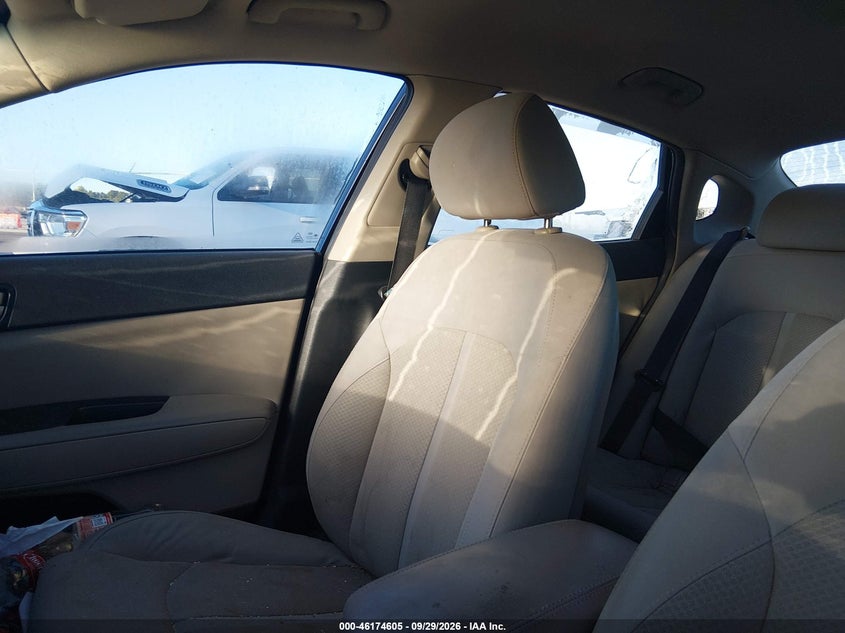 KIA OPTIMA 2016 VIN 5XXGT4L34GG016083