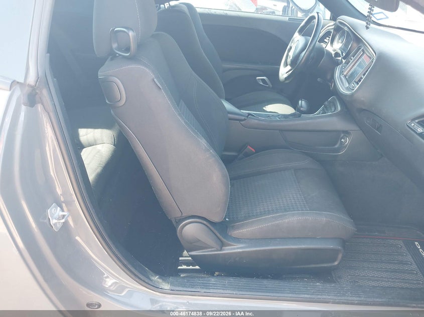 DODGE CHALLENGER 2017 VIN 2C3CDZBT4HH659028