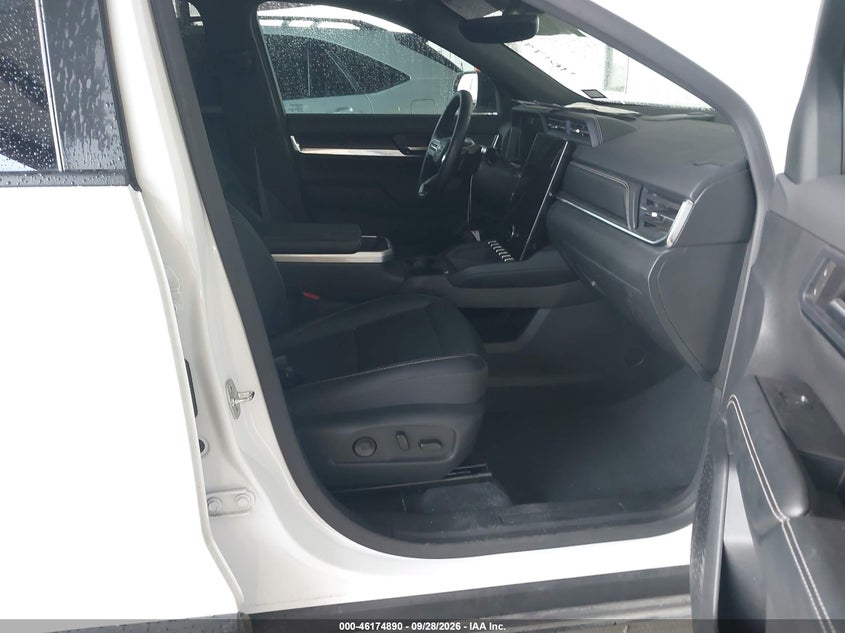 2025 GMC TERRAIN auction photo 5