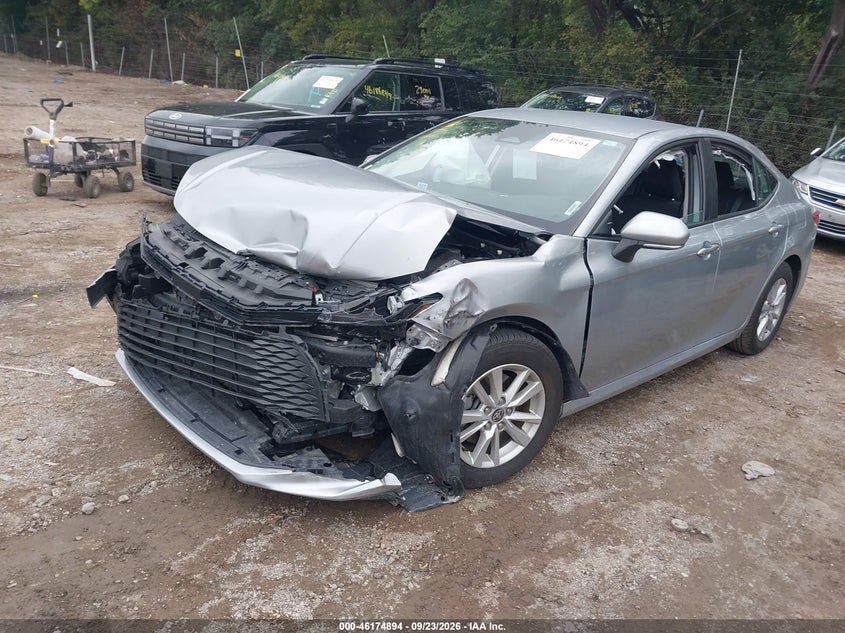 2025 Toyota Camry, Удар спереду, IAAI, VIN 4T1DAACK6SU103223 — фото 2