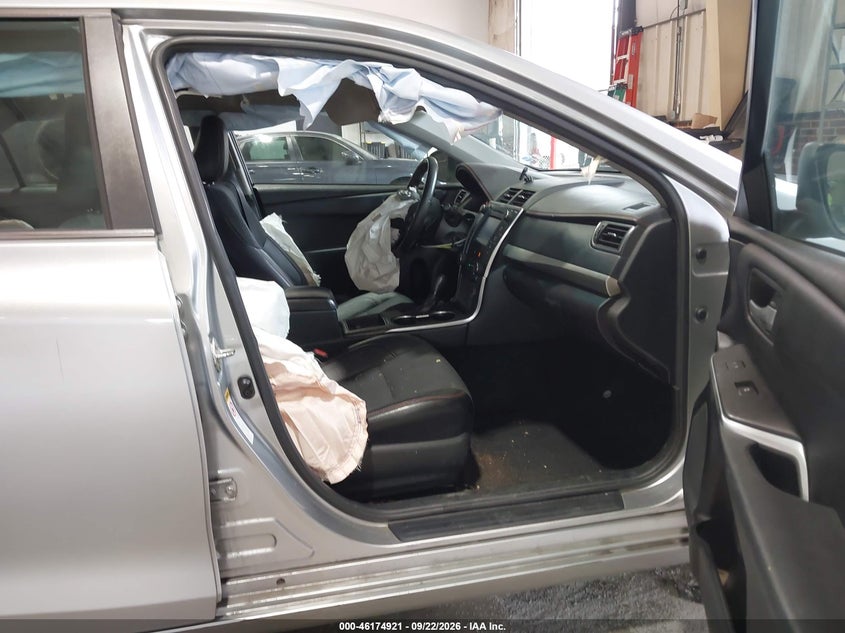 TOYOTA CAMRY - zdjęcie 5