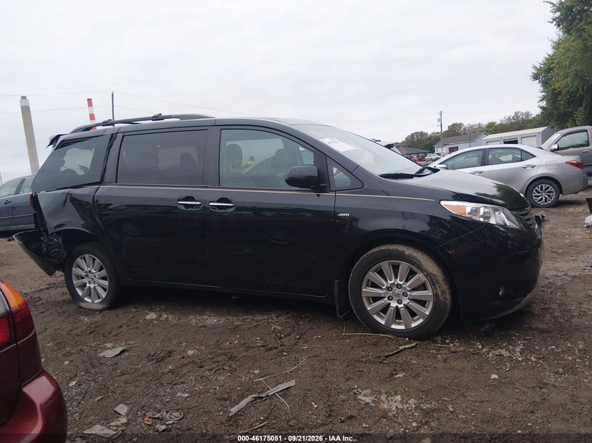 TOYOTA SIENNA - zdjęcie 13