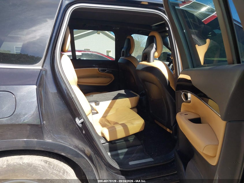 VOLVO XC90 - zdjęcie 8