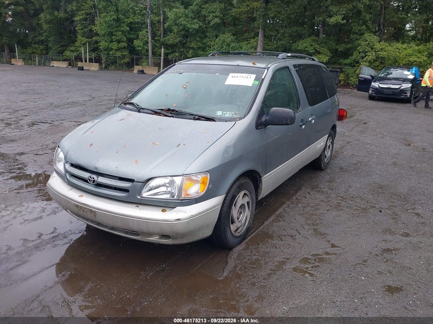 2000 Toyota Sienna, Удар ззаду, IAAI, VIN 4T3ZF13C7YU213309 — фото 2