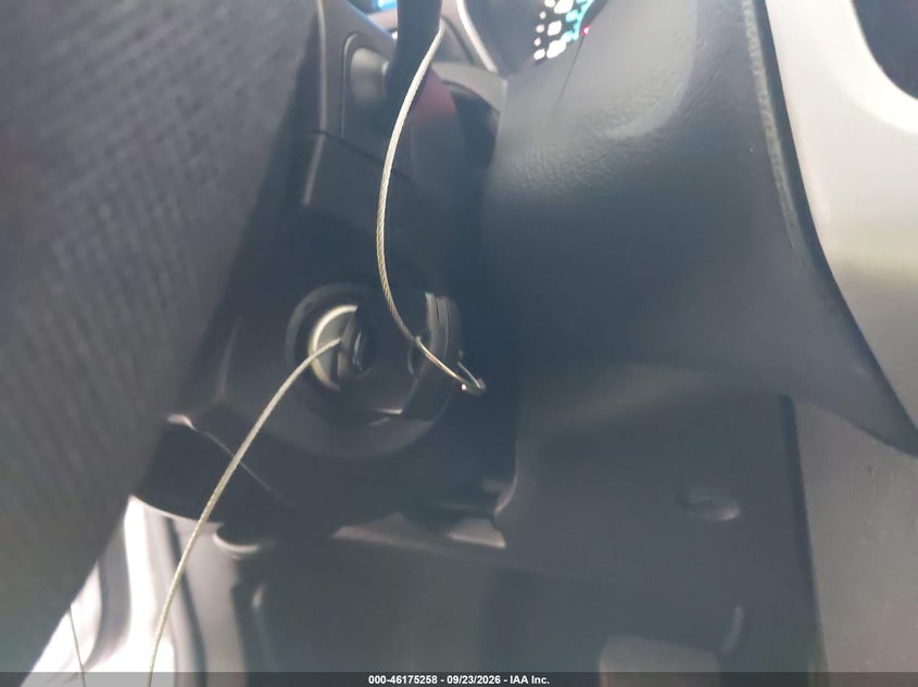 2012 FORD FOCUS SE · Фото 11