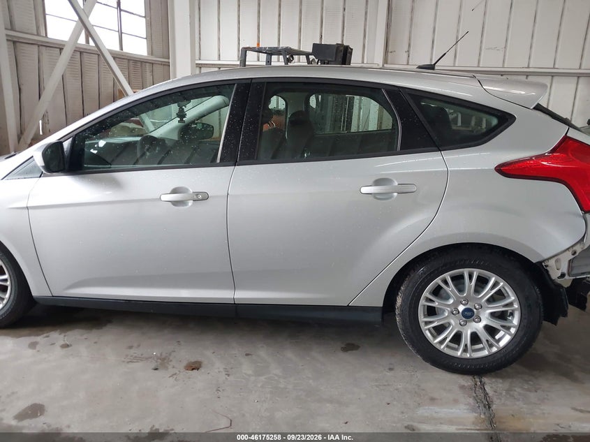 2012 FORD FOCUS SE · Фото 14