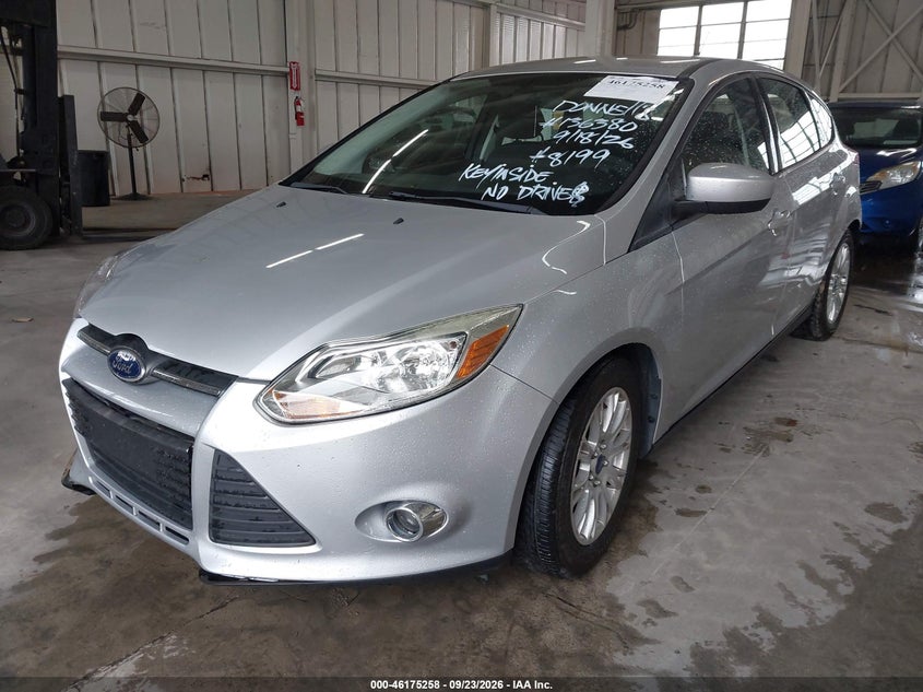 2012 FORD FOCUS SE · Фото 2