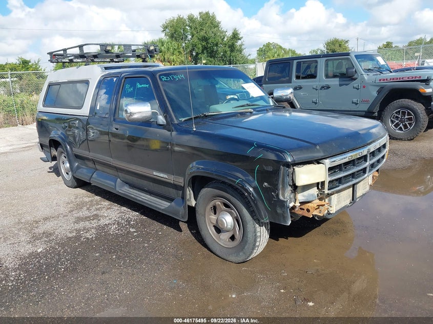 1996 Dodge Dakota, Front, IAAI, VIN 1B7FL26Y4TS589718