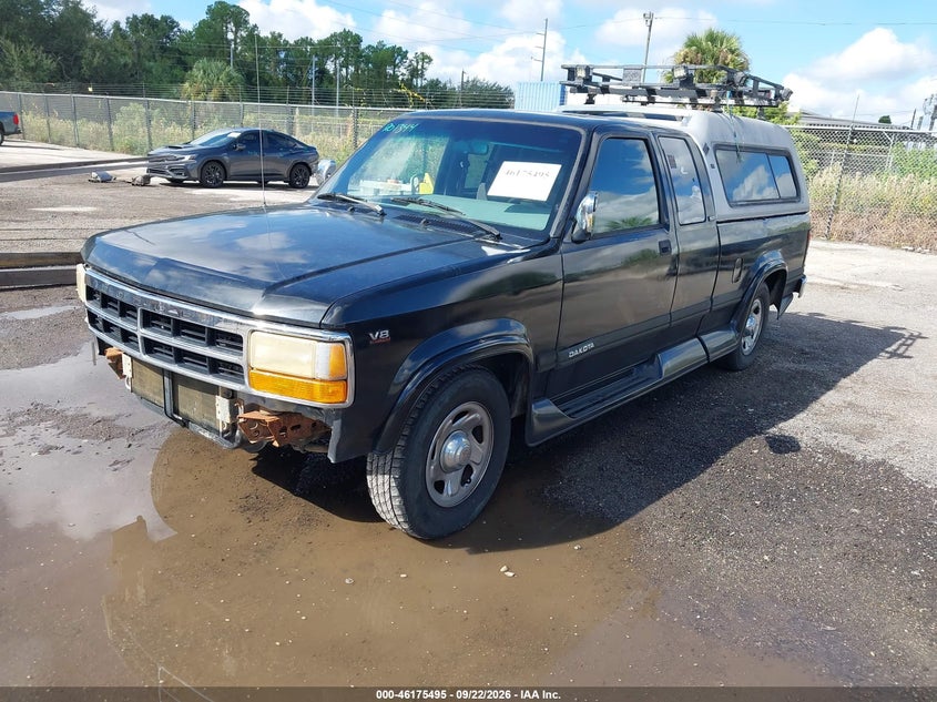 1996 Dodge Dakota, Front End, IAAI, VIN 1B7FL26Y4TS589718 — photo 2