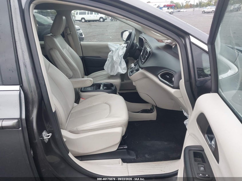 2021 CHRYSLER VOYAGER LXI · Фото 5