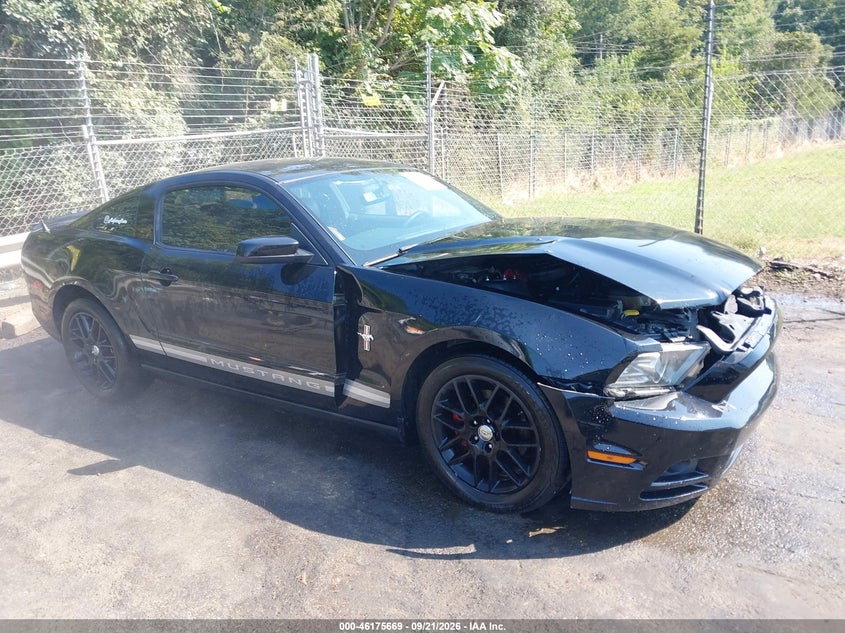 2013 FORD MUSTANG V6 PREMIUM · Фото 13