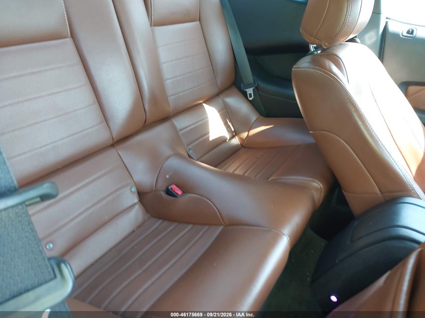 2013 FORD MUSTANG V6 PREMIUM · Фото 8