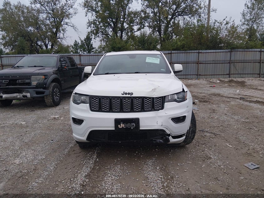 JEEP GRAND CHEROKEE - zdjęcie 12