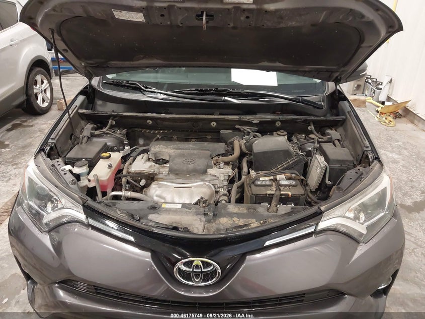 TOYOTA RAV4 - zdjęcie 10
