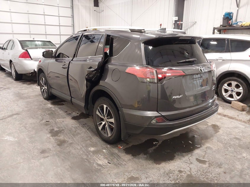TOYOTA RAV4 - zdjęcie 3